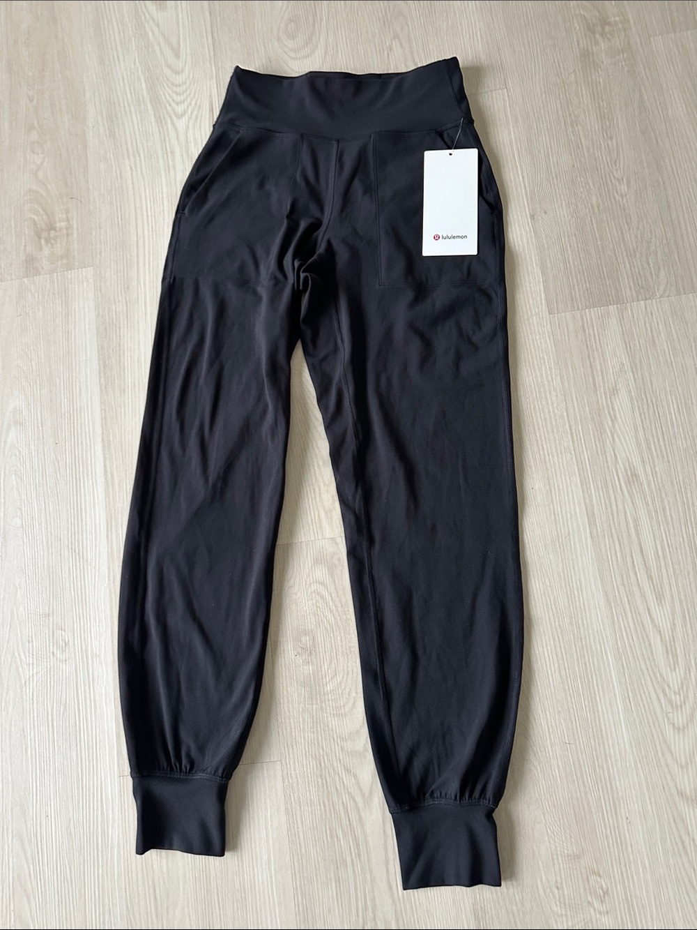 *NWT* Lululemon Align Joggers Black Size 4